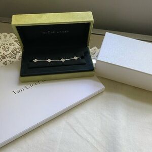 Van Cleef & Arpels Sweet Alhambra Bracelet 6 Motifs 18K White Gold Diamonds